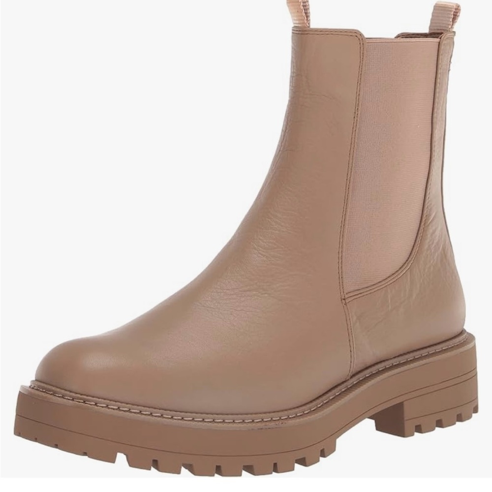 Sam Edelman Laguna Chelsea boot in light tan/buck
